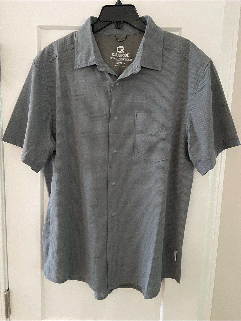 Club Ride Men’s Motive Mtn Bike Short Sleeve Button-Up Shirt Gray Medium NWOT